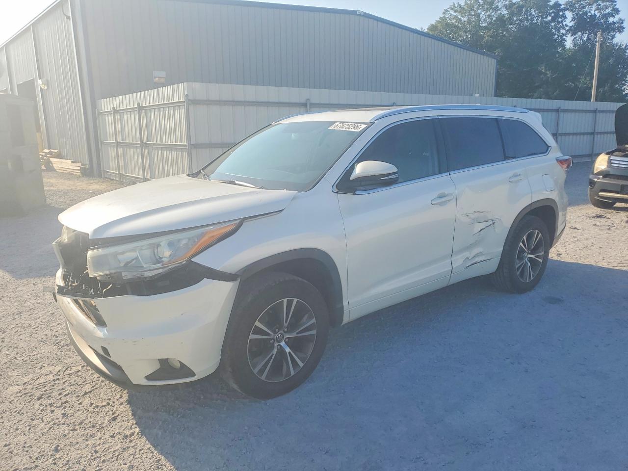 2016 TOYOTA HIGHLANDER