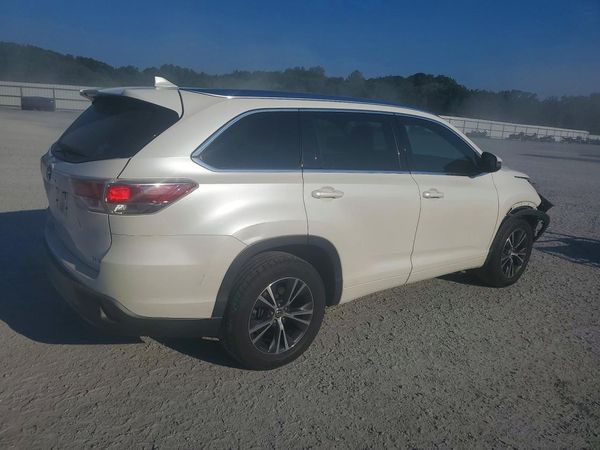 2016 TOYOTA HIGHLANDER