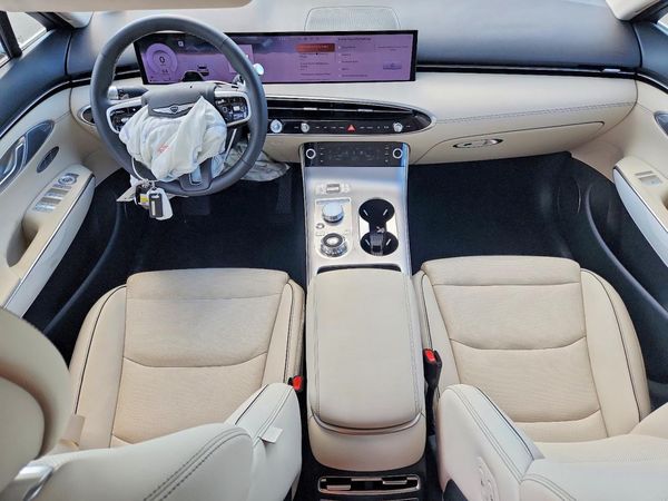 2026 GENESIS GV70