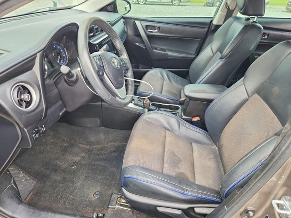 2017 TOYOTA COROLLA