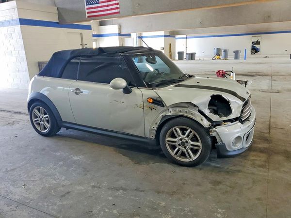 2013 MINI COOPER
