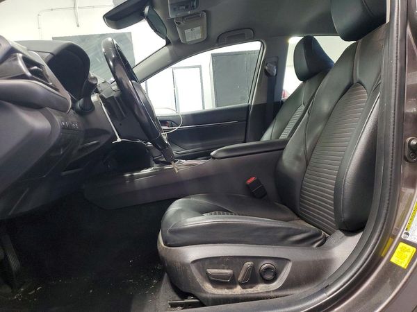 2022 TOYOTA CAMRY SE — DENT