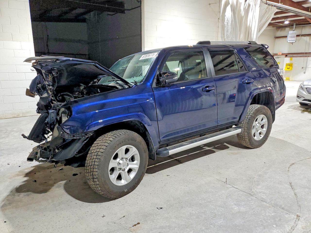 2019 TOYOTA 4RUNNER — Front 3/4