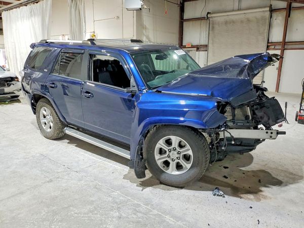 2019 TOYOTA 4RUNNER — Passenger 3/4