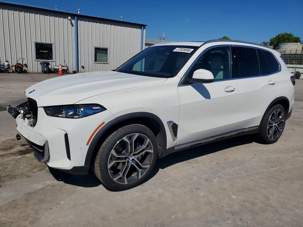 2026 BMW X5 xDrive40 — Front 3/4