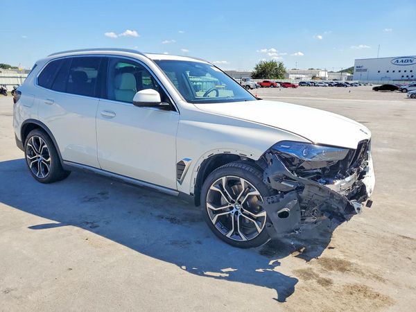 2026 BMW X5 xDrive40 — Passenger 3/4
