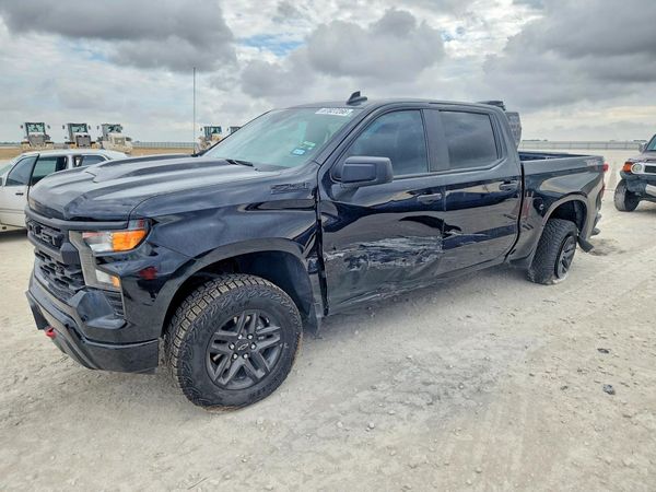 2026 CHEVROLET SILVERADO — DSFA — Front 3/4