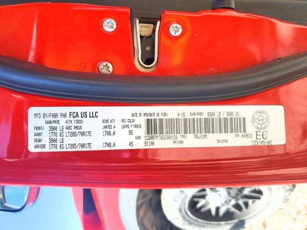 2016 RAM 1500 Rebel — VINS