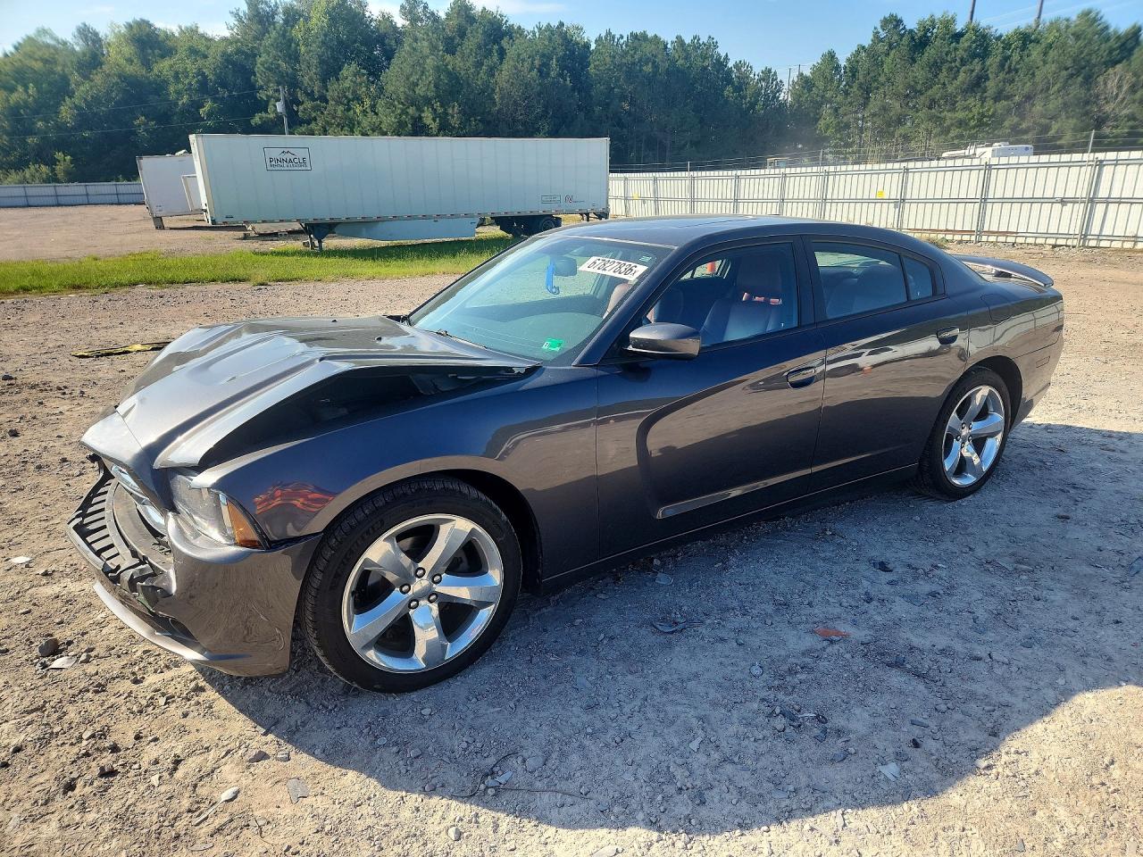 2013 DODGE CHARGER — Front 3/4