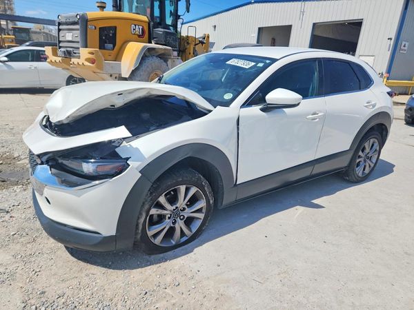 2021 MAZDA CX30 Select Package — Front 3/4