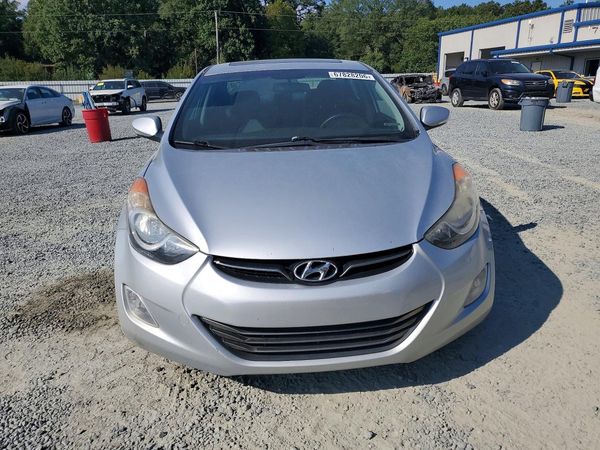 2013 HYUNDAI ELANTRA