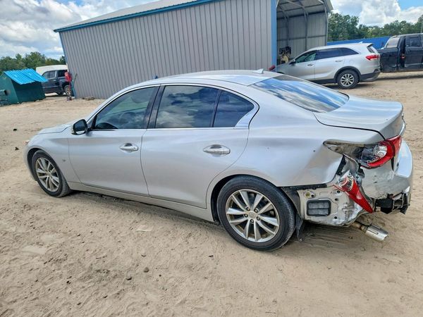 2015 INFINITI Q50