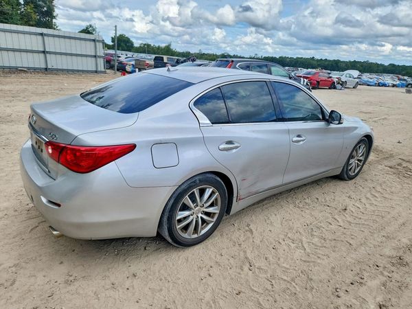 2015 INFINITI Q50