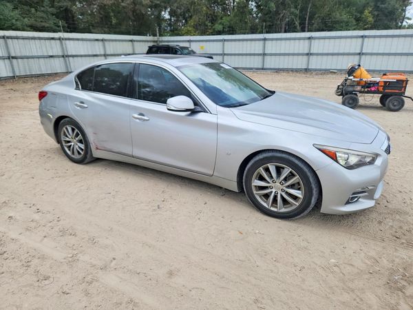 2015 INFINITI Q50