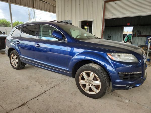 2013 AUDI Q7 Premium Plus