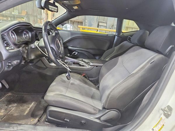 2015 DODGE CHALLENGER SXT