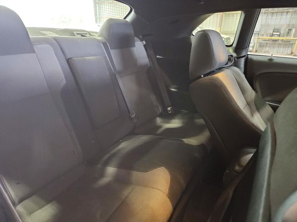 2015 DODGE CHALLENGER SXT