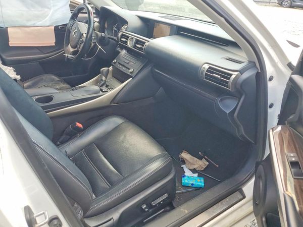 2015 LEXUS IS