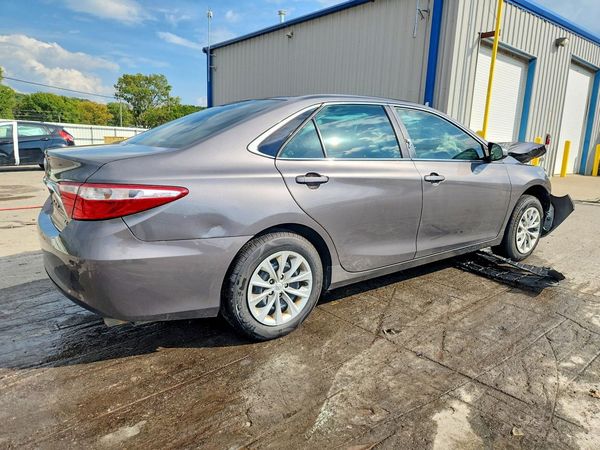2017 TOYOTA CAMRY