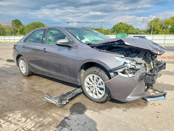 2017 TOYOTA CAMRY