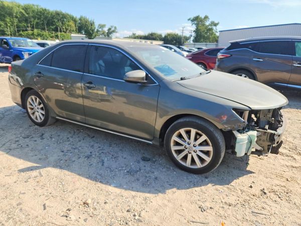 2012 TOYOTA CAMRY — Passenger 3/4