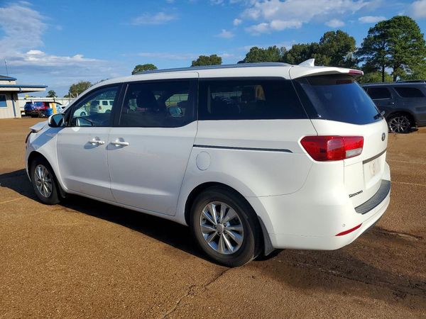 2016 KIA SEDONA LX - Middle-low