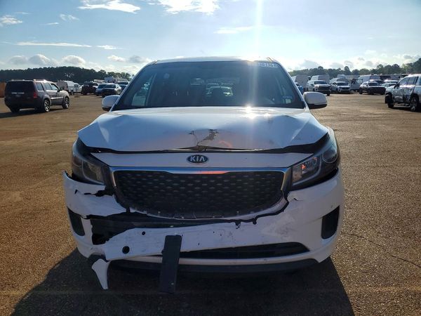 2016 KIA SEDONA LX - Middle-low