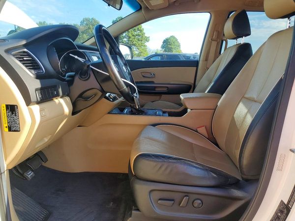 2016 KIA SEDONA LX - Middle-low