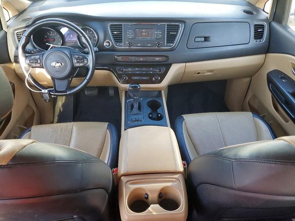 2016 KIA SEDONA LX - Middle-low