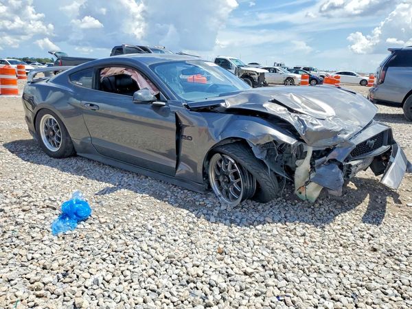 2017 FORD MUSTANG GT Coupe — Passenger 3/4