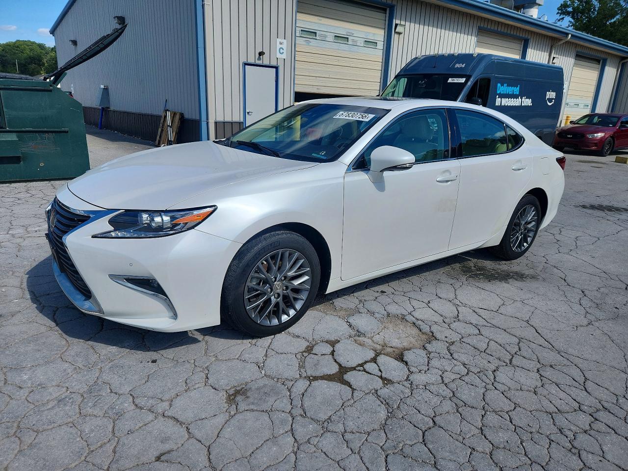 2018 LEXUS ES350 — Front 3/4