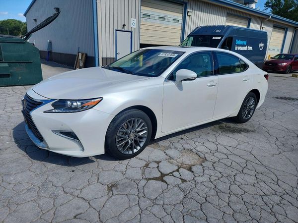 2018 LEXUS ES350 — DSFA — Front 3/4