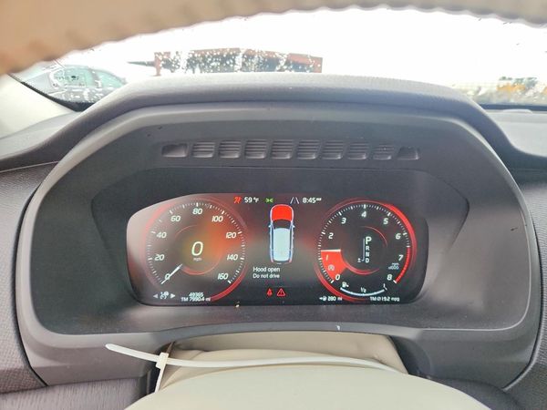 2020 VOLVO XC90 Momentum