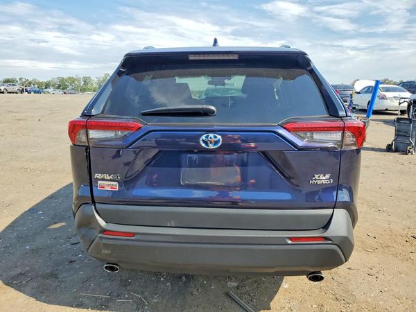 2024 TOYOTA RAV4 XLE — DIRR