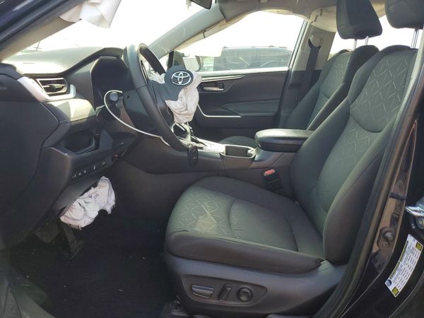 2024 TOYOTA RAV4 XLE — DENT
