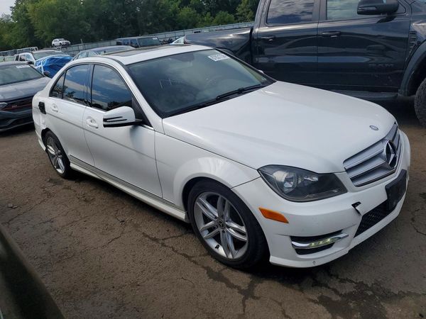 2013 MERCEDES-BENZ C C300