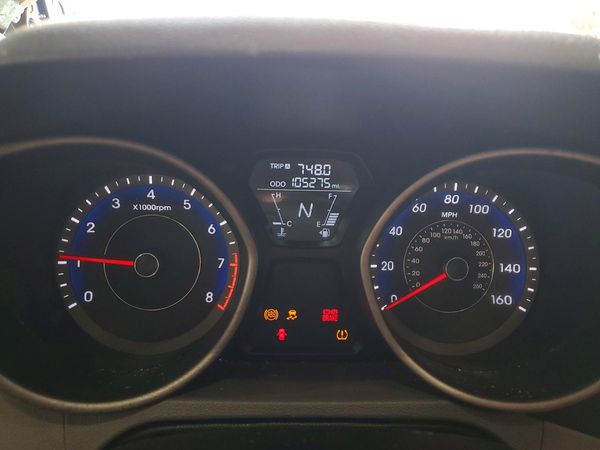 2013 HYUNDAI ELANTRA