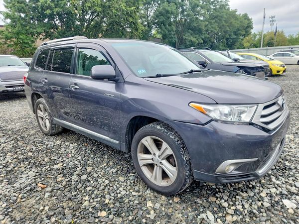 2012 TOYOTA HIGHLANDER Base/Hybrid — Passenger 3/4