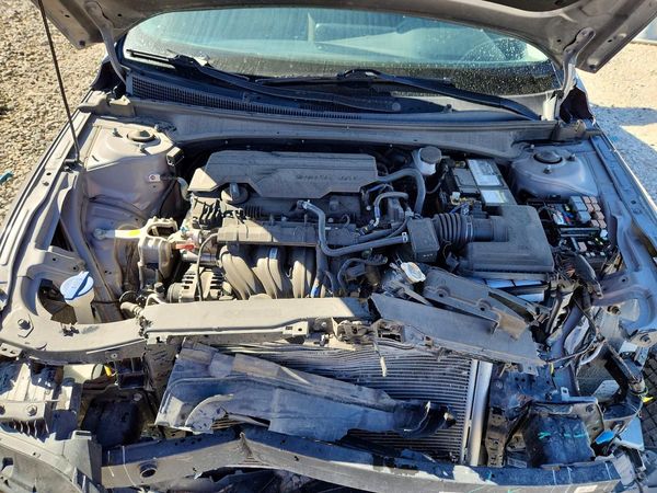 2024 HYUNDAI ELANTRA SEL — Engine bay