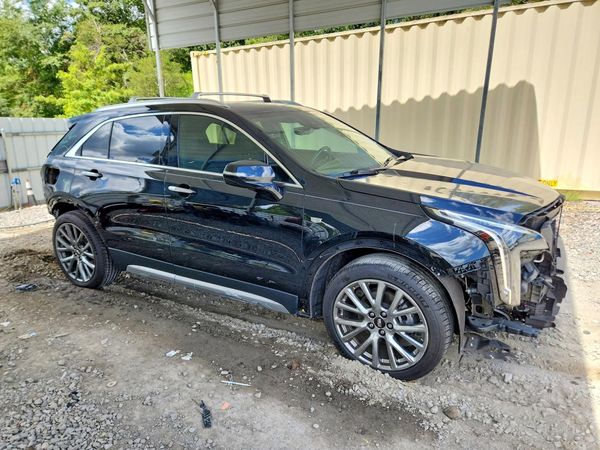 2019 CADILLAC XT4 Premium Luxury