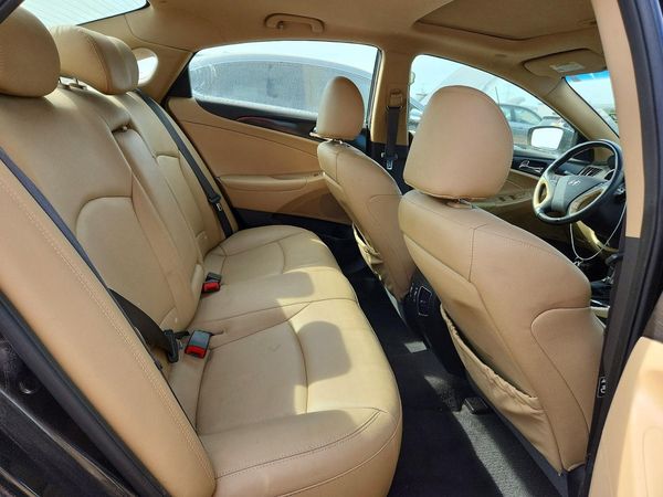 2013 HYUNDAI SONATA