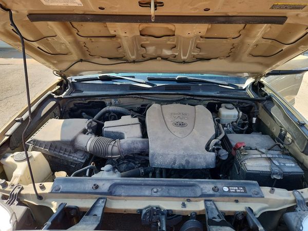 2017 TOYOTA TACOMA — Engine bay
