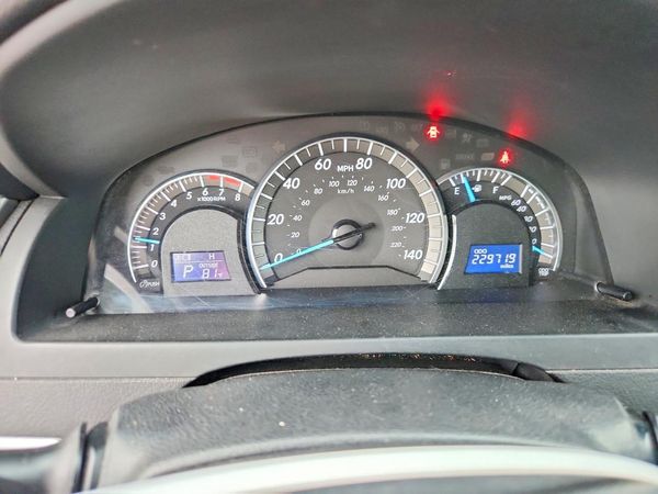 2012 TOYOTA CAMRY