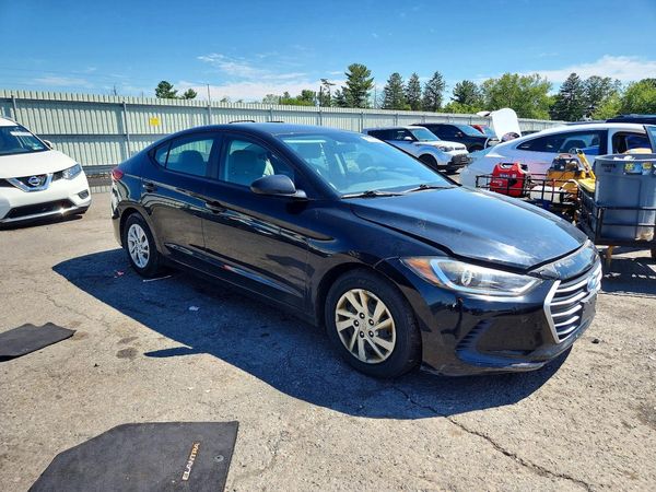 2017 HYUNDAI ELANTRA SE Base — Passenger 3/4