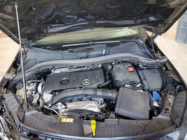 2023 MERCEDES-BENZ GLA-CLASS GLA250 4MATIC — Engine bay