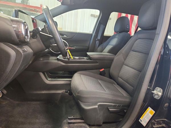 2025 CHEVROLET EQUINOX 1LT — DENT