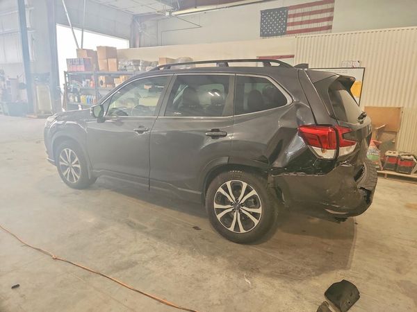 2023 SUBARU FORESTER