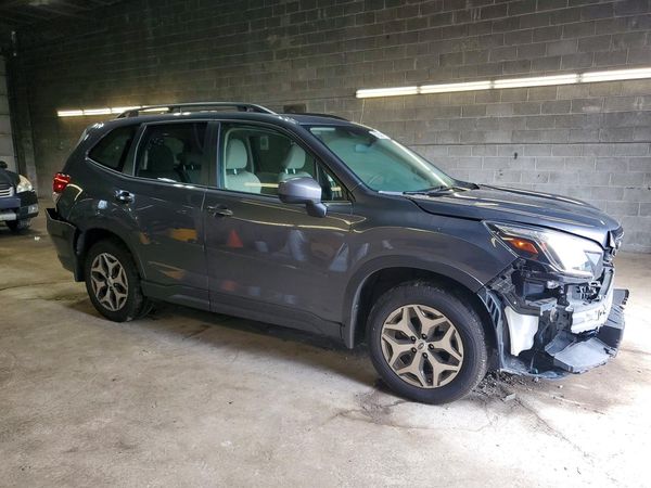 2023 SUBARU FORESTER