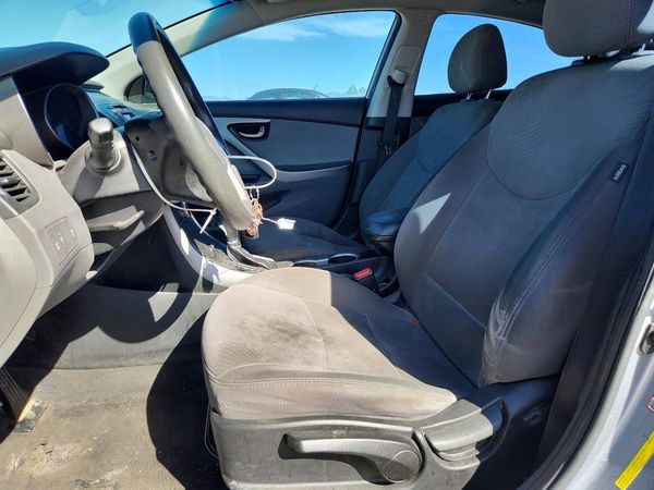 2015 HYUNDAI ELANTRA