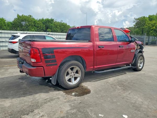 2014 RAM 1500 ST